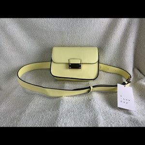 Purse that goes around your waist